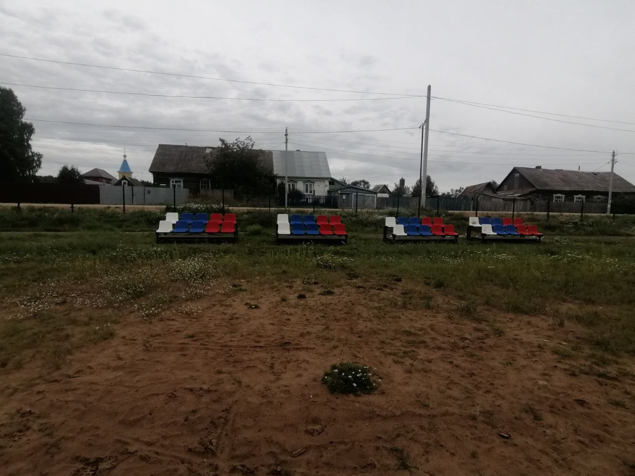Ограждение и благоустройство спортивного стадиона "Импульс" в с. Новая Чернушка.