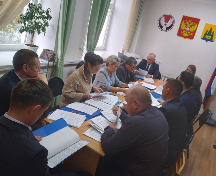 Заседания депутатских комиссий Якшур-Бодьинского районного Совета депутатов.